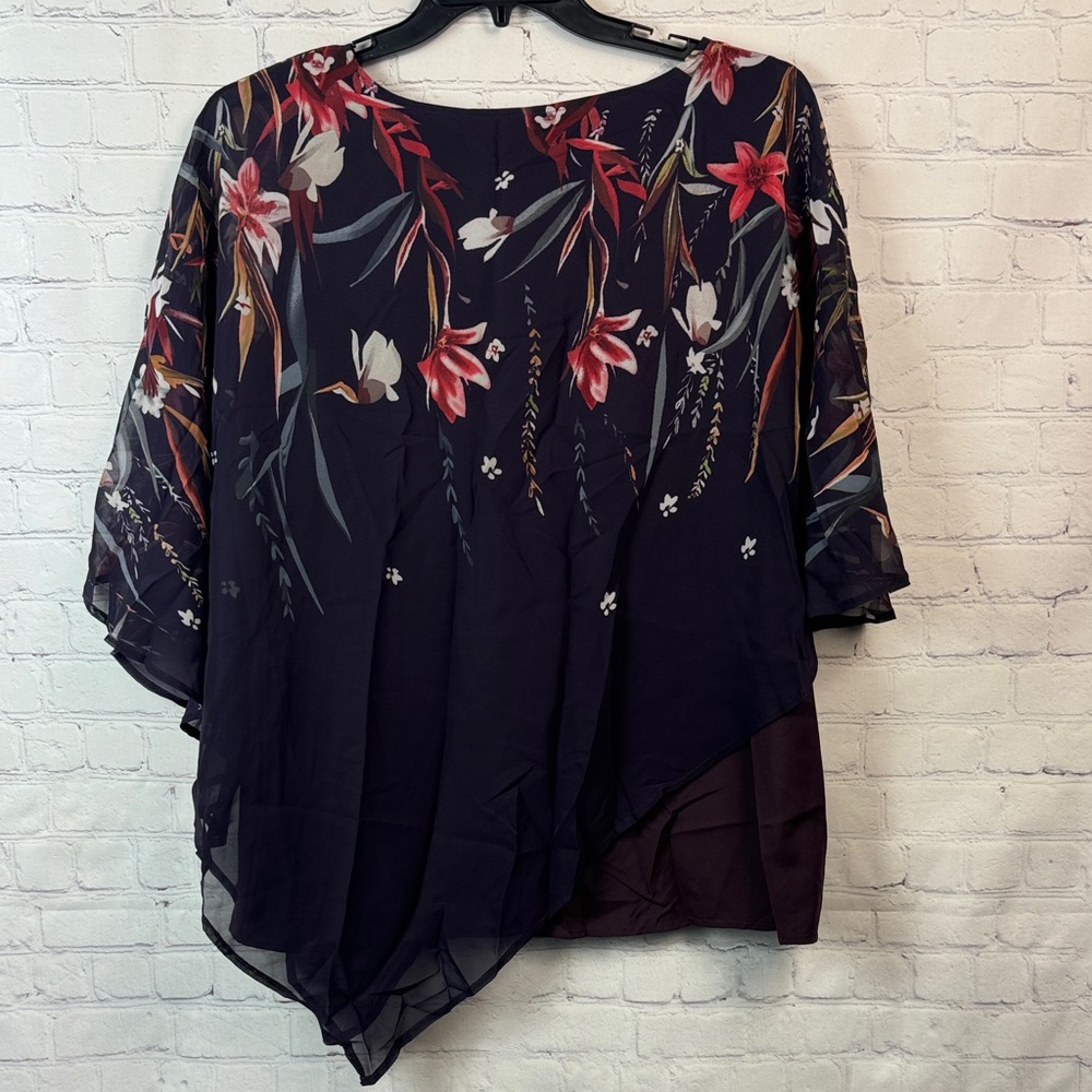 BloomChic Purple Floral Asymmetrical Blouse Plus Size 1X - Picture 7 of 7
